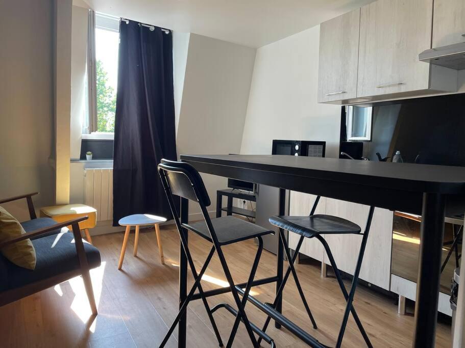 Appartement Neuf Et Chaleureux Dans Leers Centre Bagian luar foto